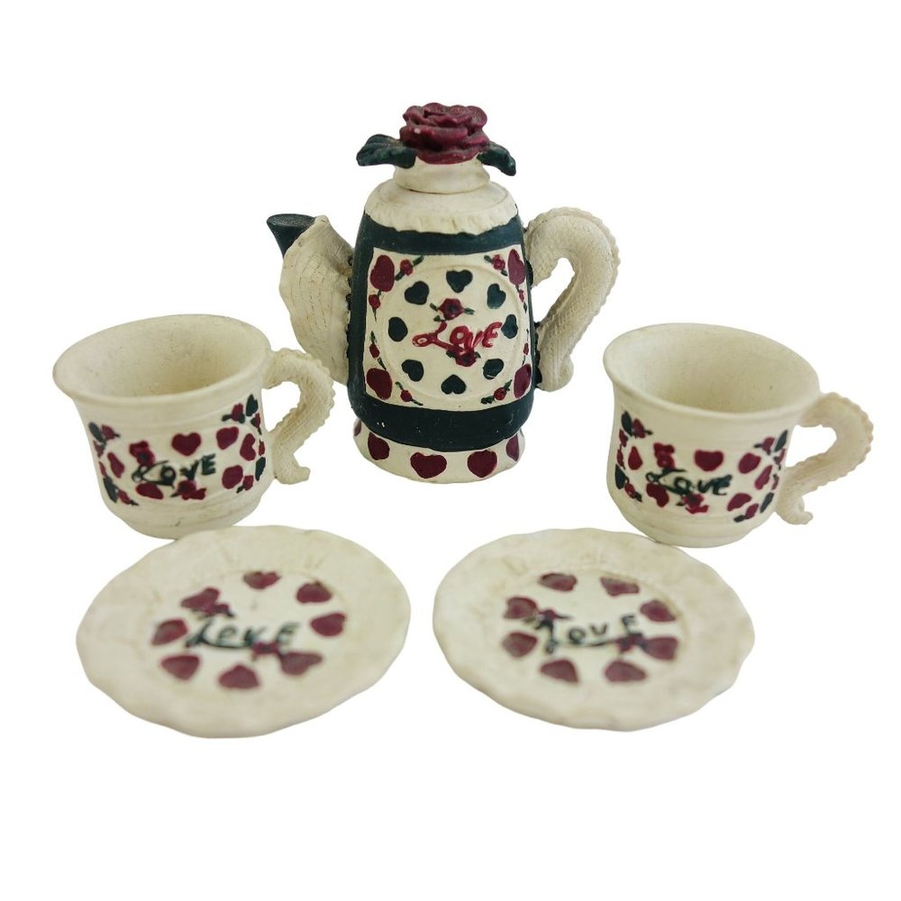Vintage Dollhouse Miniature Resin Coffee Pot, Cups and Saucers Heart Love Theme‎